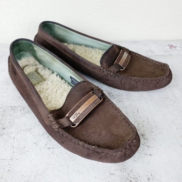 UGG Australia Moccasins Sherpa Lined Brown size 8 Women's Warm Soft Comfort Shoe - Picture 1 of 14